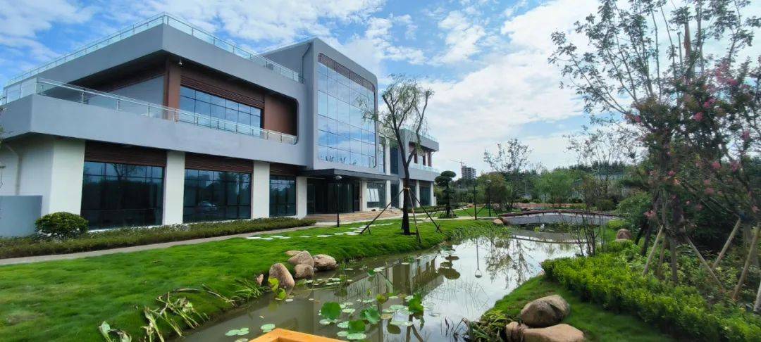 即墨區(qū)北部水質(zhì)凈化廠上榜全國“雙百跨越”標(biāo)桿污水處理廠:凈化處理
